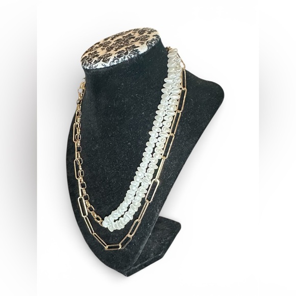 Layered Pearl Link Necklace - Picture 3 of 4